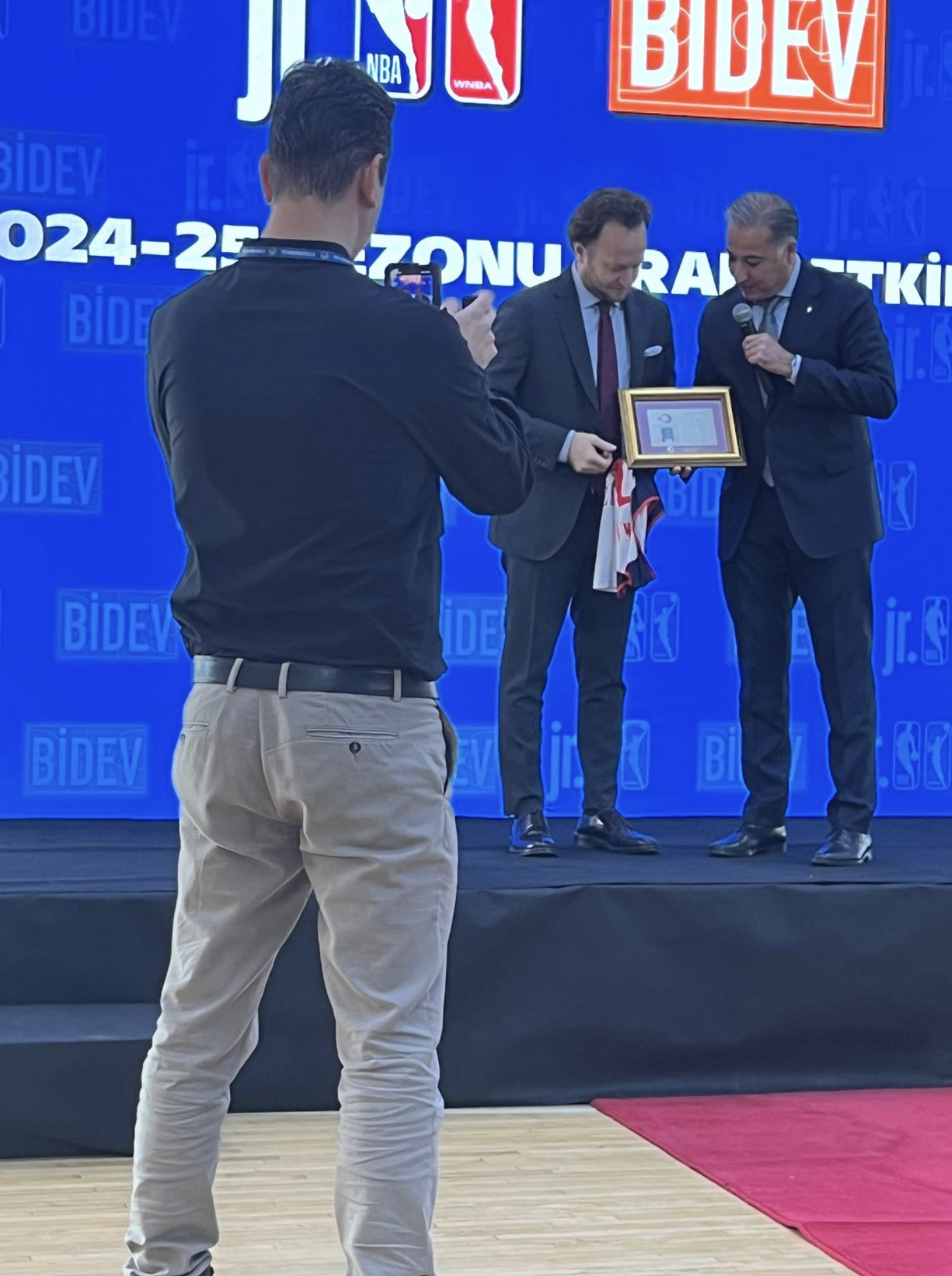 JR.NBA4.png (3.36 MB)